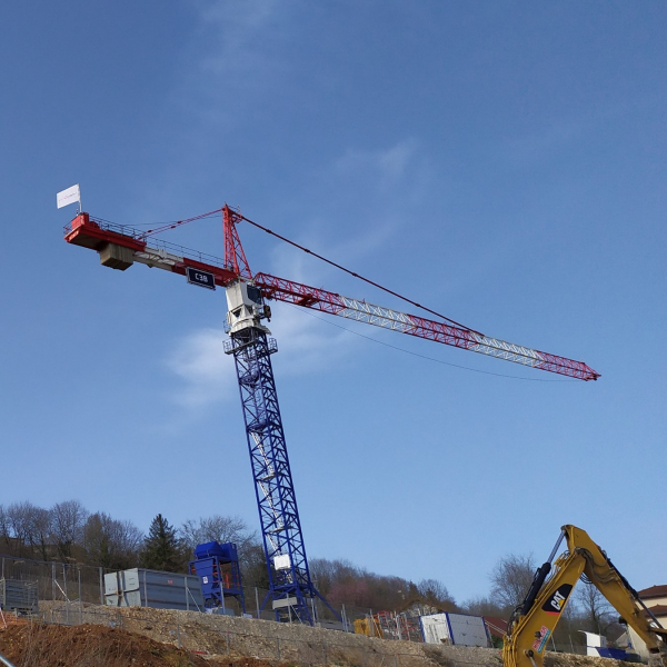 Grue à tour construction logements Néolia Besançon